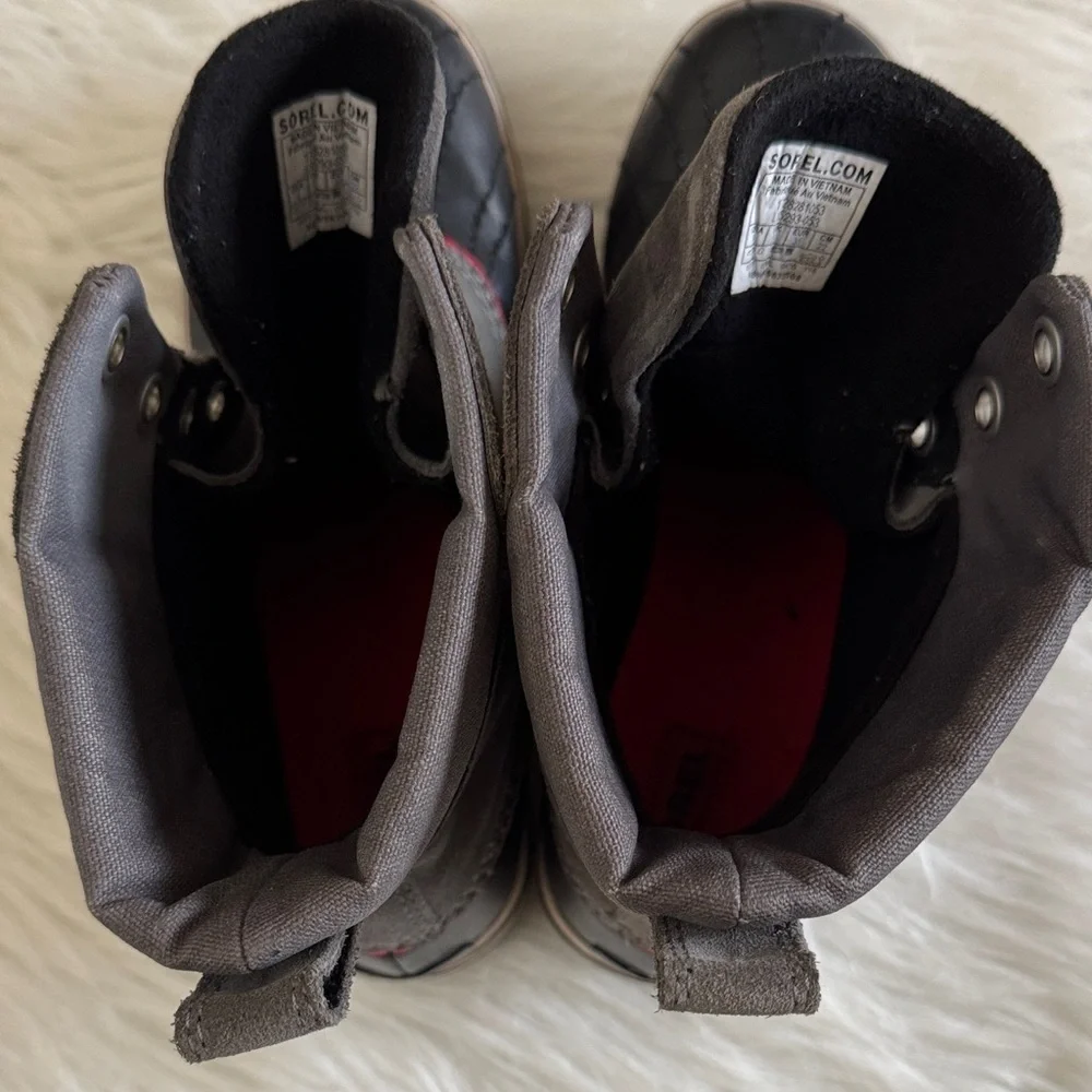 Sorel Big Kids Slimpack Lace Waterproof Winter Snow Gray & Black Boots Size 4